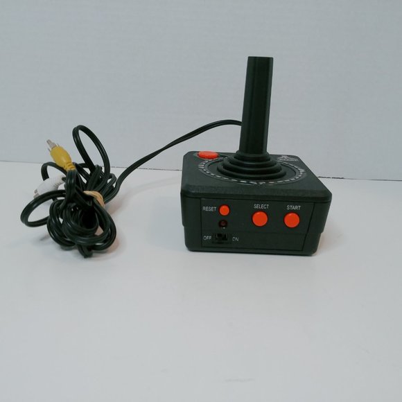 Atari TV Joystick Game - Plug N’ Play - 10 Vintage Games 2002 - Picture 2 of 4